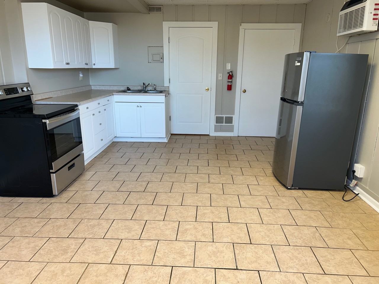 114 S Mississippi St #114 - Photo 2 of 5