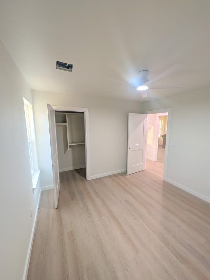 202 N Ora St - Photo 4 of 8