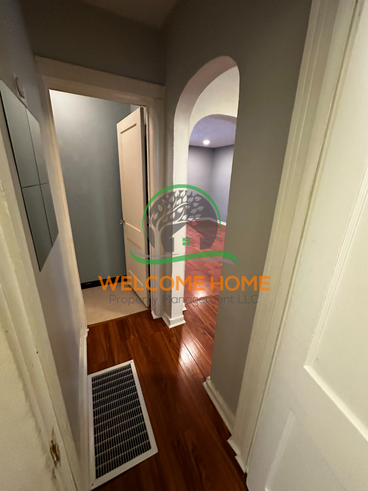 2416 N 22nd St - Photo 3 of 43