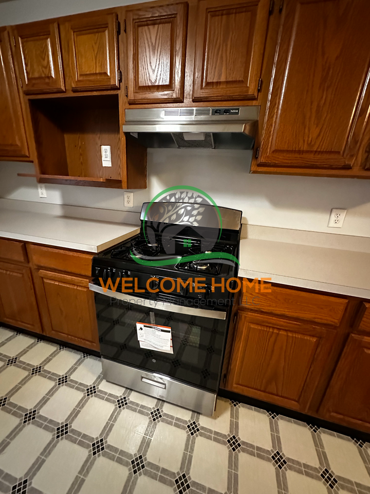 2416 N 22nd St - Photo 4 of 43