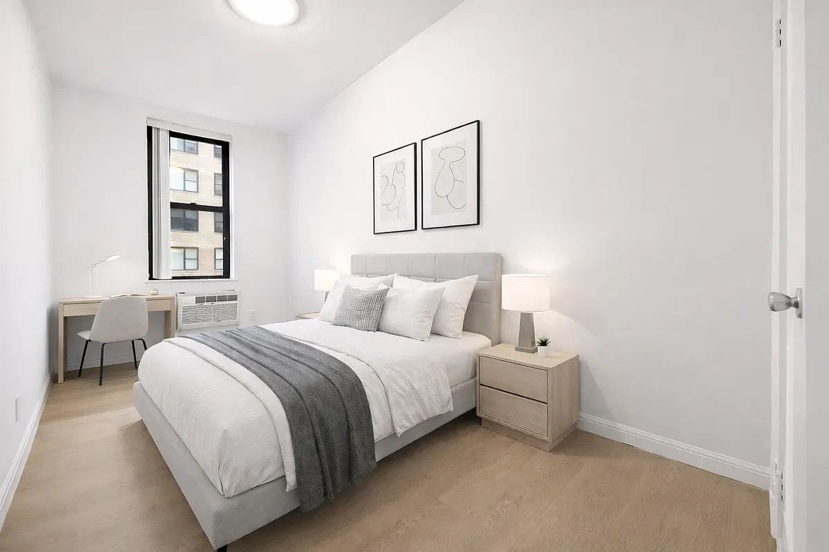 312 W 58th St #4 - Photo 3 of 5