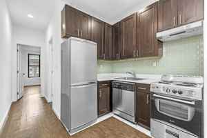featured image of 32 Garnet St #1L
