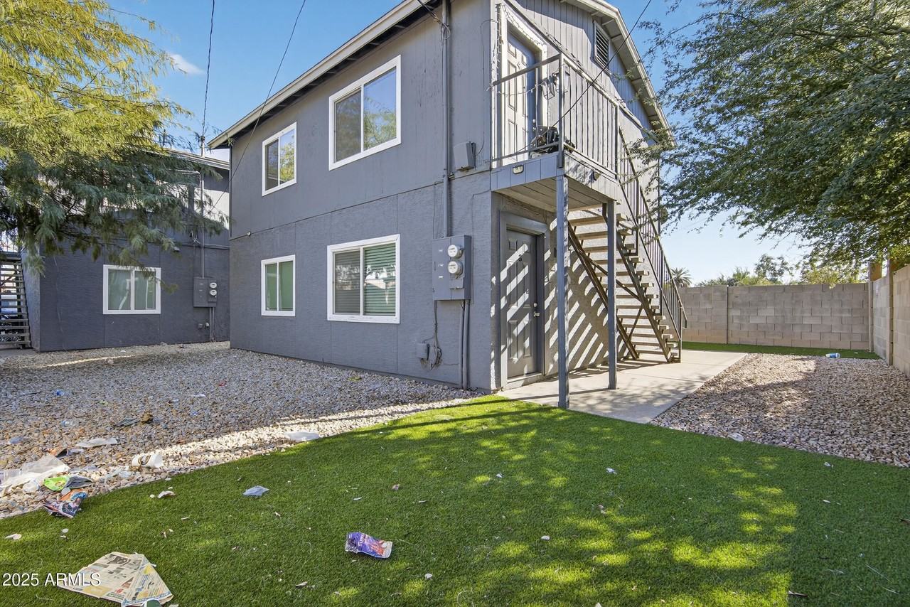 1110 N 10th St Apt 2 - Photo 2 of 22