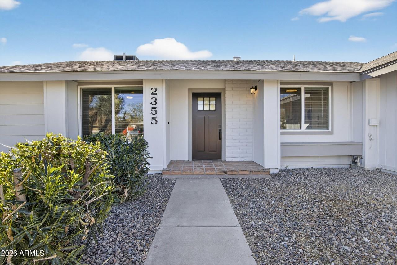 2355 W Waltann Ln - Photo 2 of 29