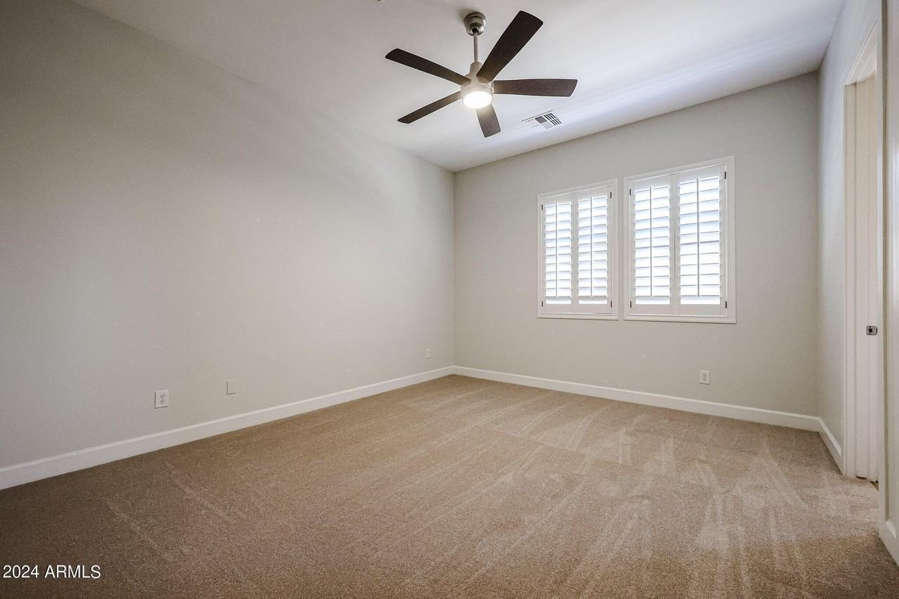 17813 N 57th Pl - Photo 5 of 50