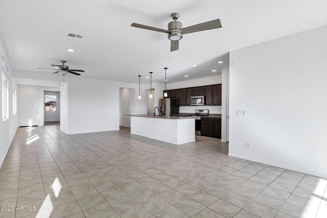 18767 W Solano Dr - Photo 6 of 20