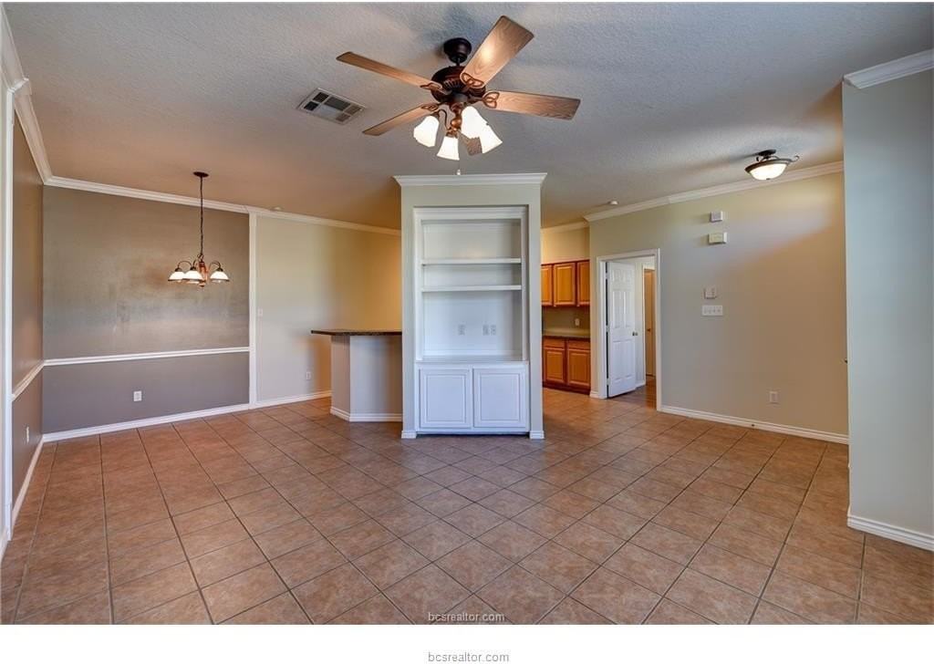 263 Navarro Dr - Photo 4 of 31