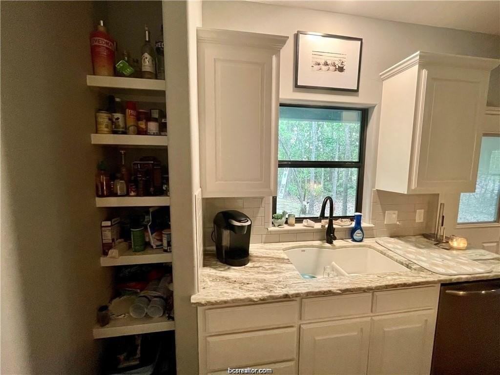 11357 Oak Lake Rd - Photo 7 of 14