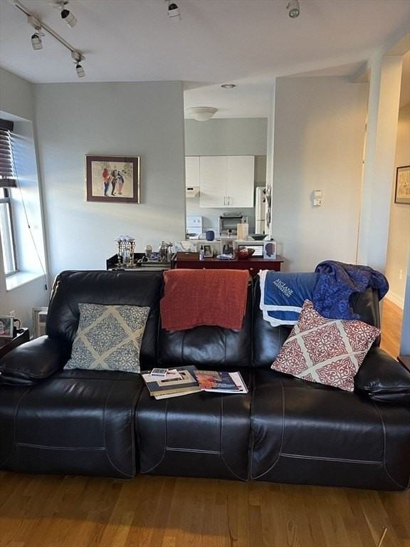 14 Linwood St - Photo 2 of 17