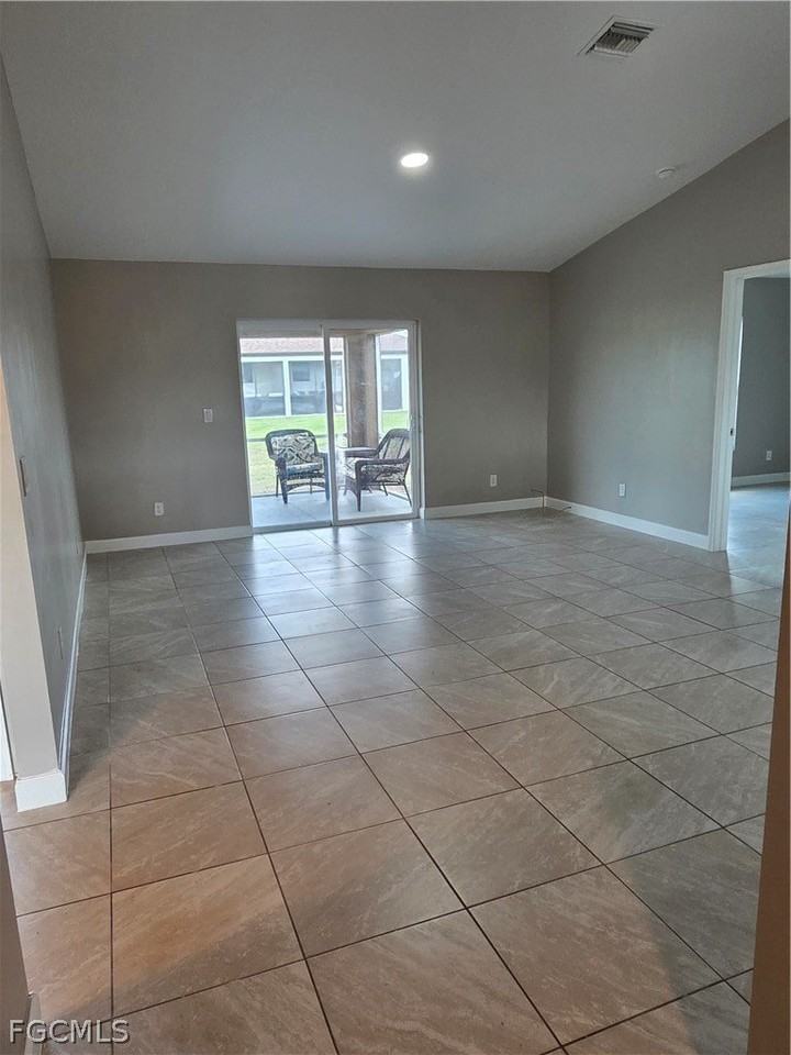 1117 Gordon Ave S - Photo 2 of 23