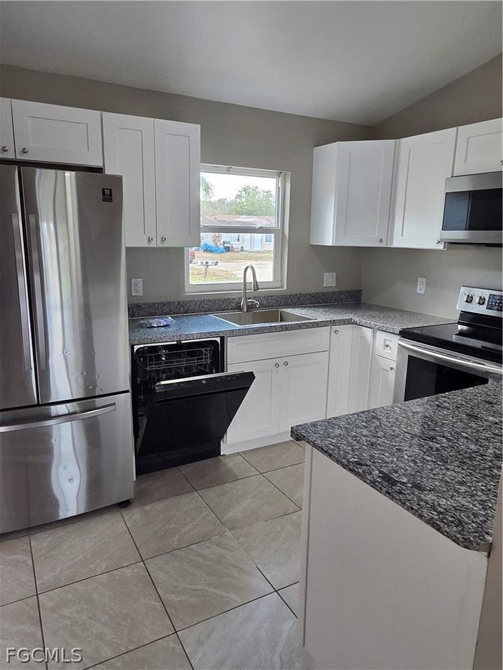 1117 Gordon Ave S - Photo 5 of 23