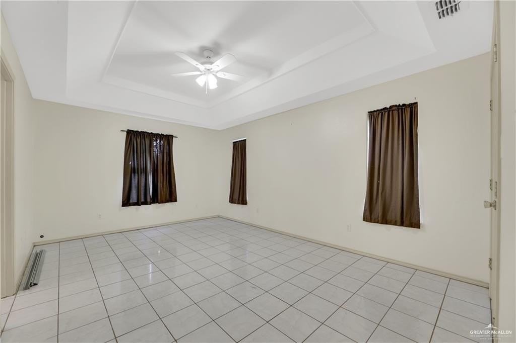 609 Via Sol Dr - Photo 4 of 20