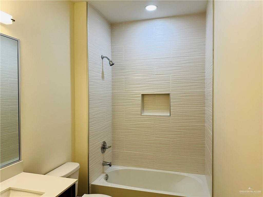 3009 W Driftwood St Unit 3 - Photo 7 of 12