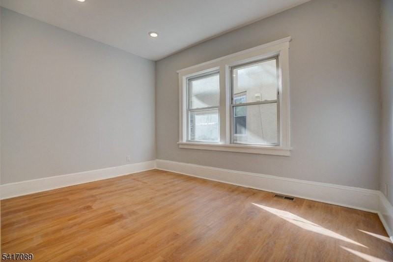 29 Walnut St #2 - Photo 6 of 10