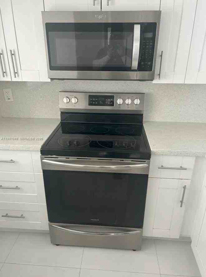 3048 E Sunrise Lakes Dr #411 - Photo 6 of 7