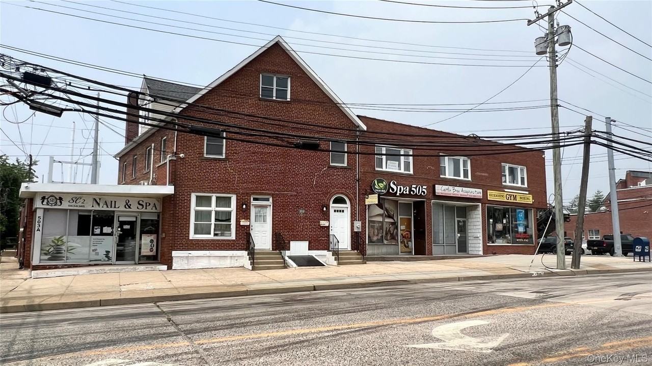 503 Hicksville Rd Apt 2f - Photo 7 of 7