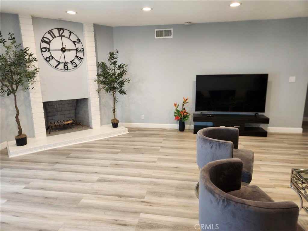 7847 Goodland Ave - Photo 3 of 12