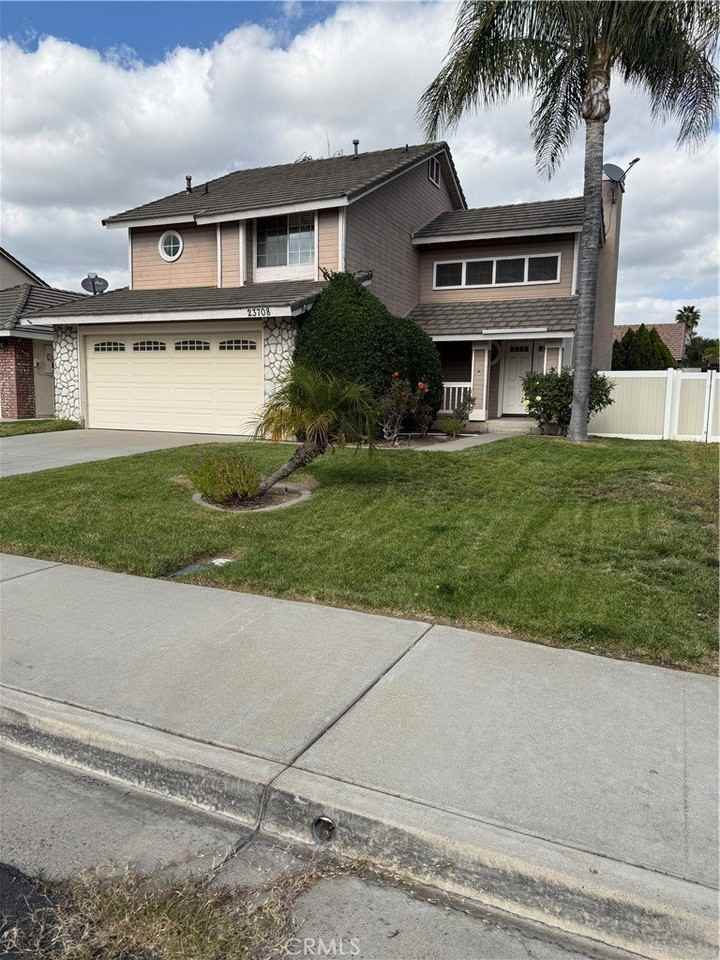 23708 Cork Oak Cir - Photo 2 of 4