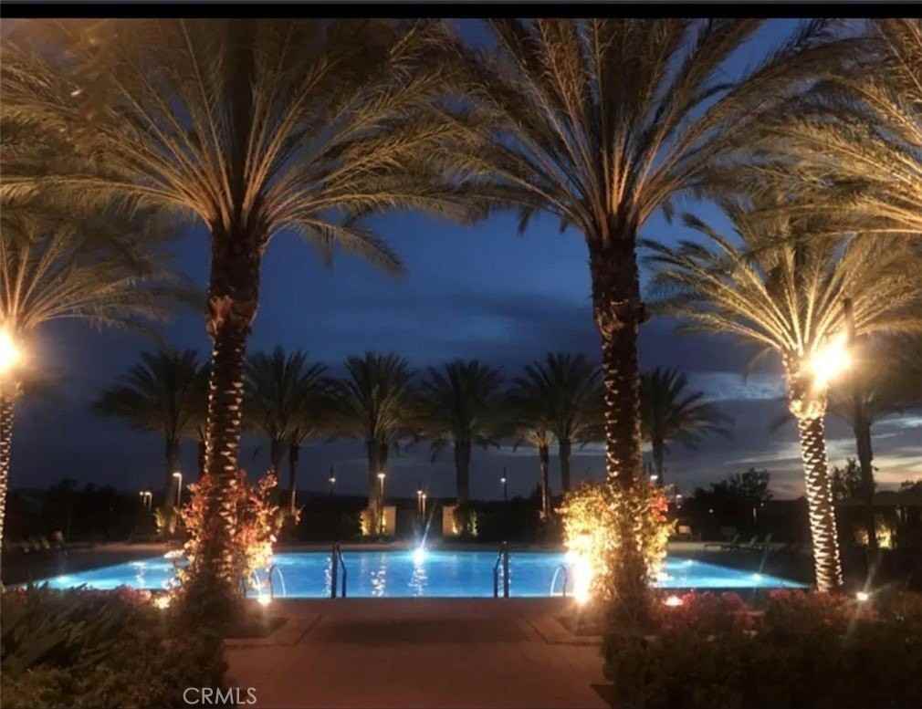 72 Mayfair - Photo 5 of 11