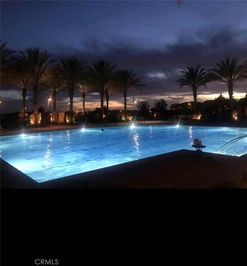 72 Mayfair - Photo 6 of 11