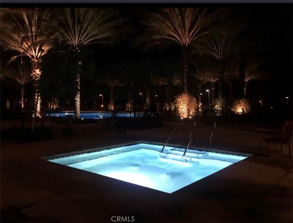 72 Mayfair - Photo 7 of 11