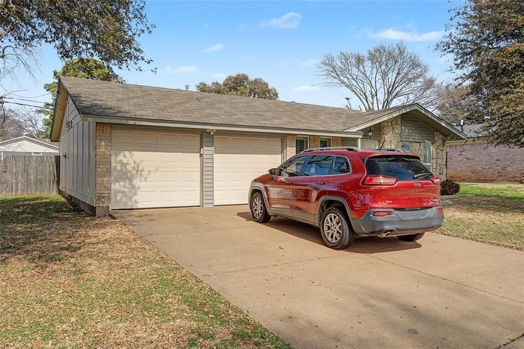 2009 Charleston Dr - Photo 2 of 27