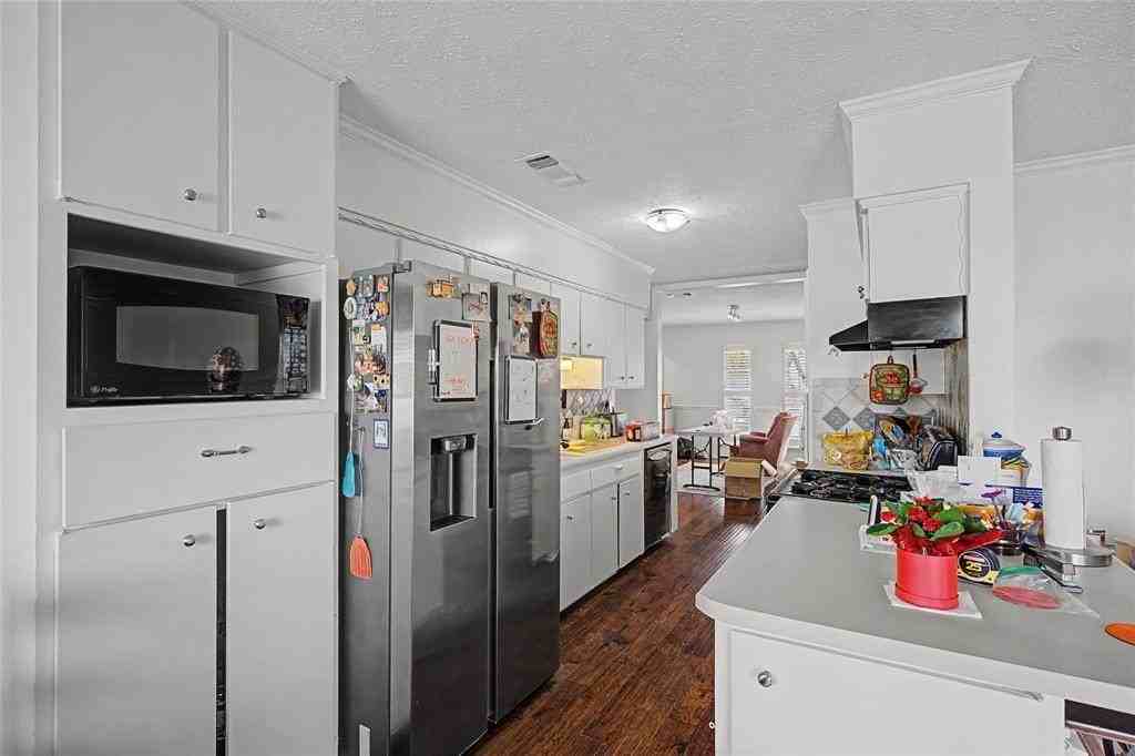 2009 Charleston Dr - Photo 7 of 27