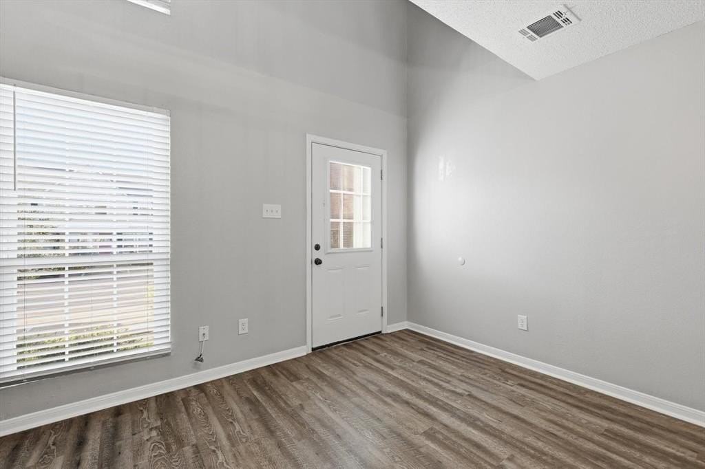 11 Abbey Rd - Photo 3 of 18