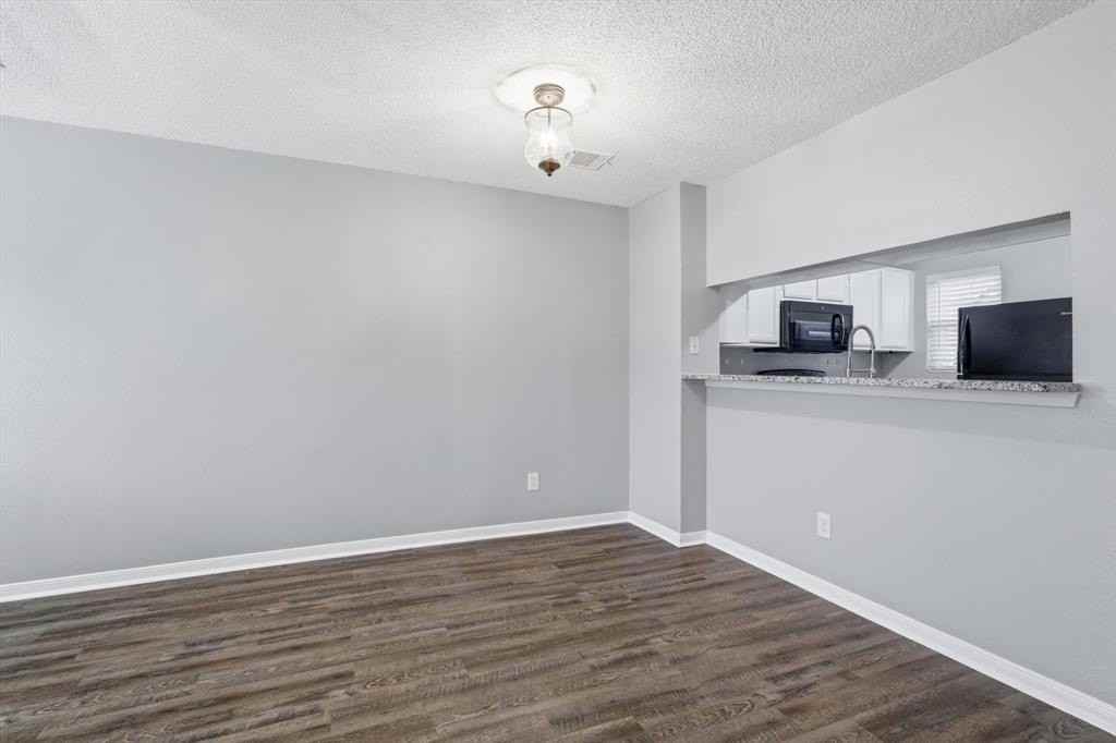 11 Abbey Rd - Photo 7 of 18