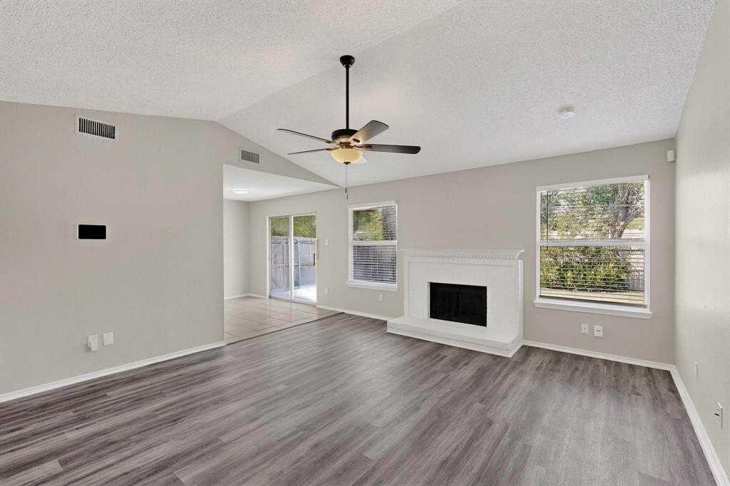 707 Shadybrook Ln - Photo 5 of 15