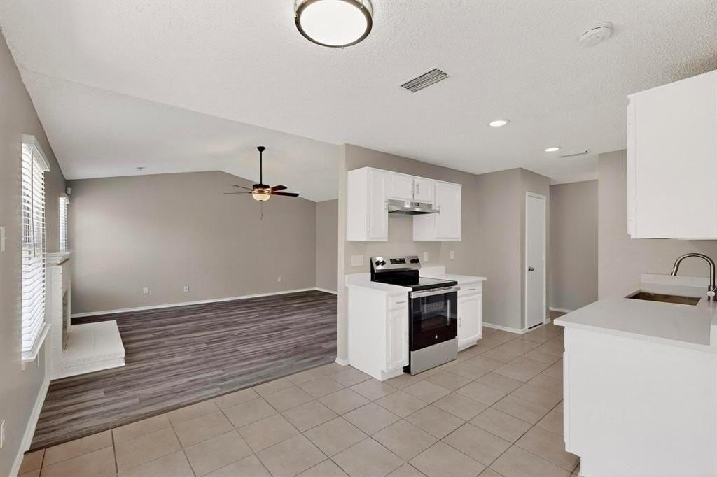 707 Shadybrook Ln - Photo 6 of 15