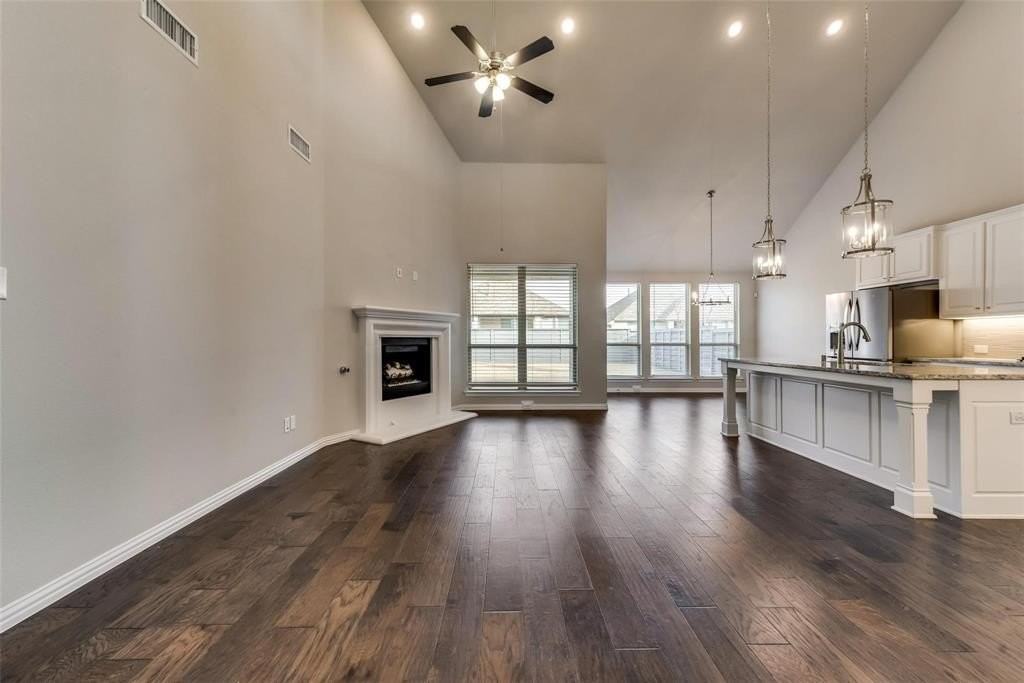 7021 Spring Park Dr - Photo 5 of 23