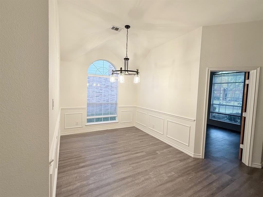 7717 Troon Dr - Photo 3 of 20