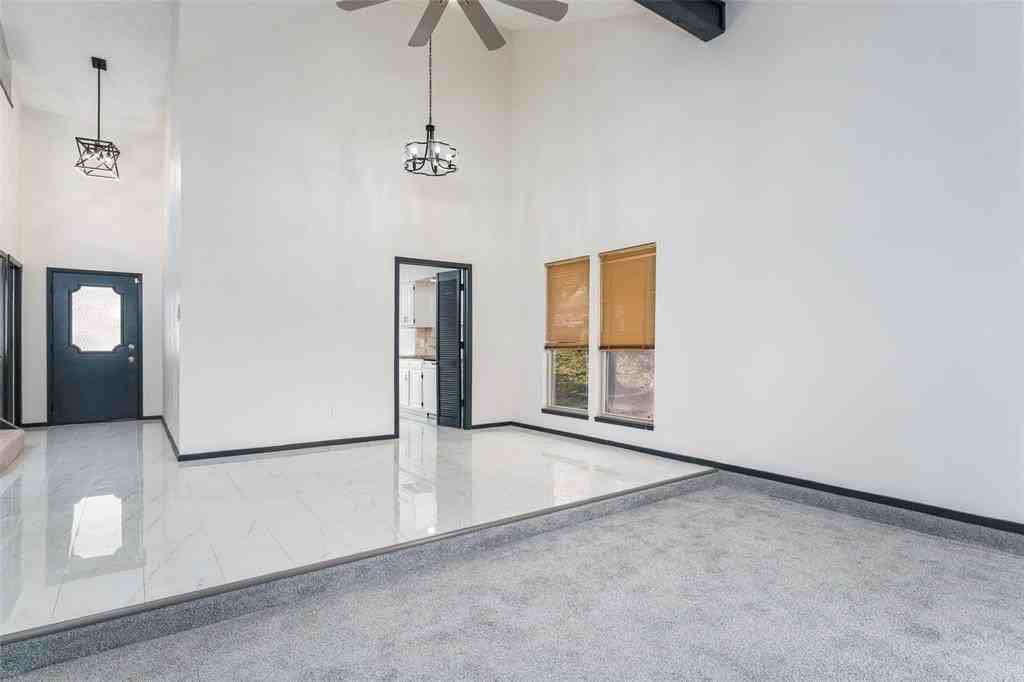 3709 Ravenhill Ln - Photo 7 of 25