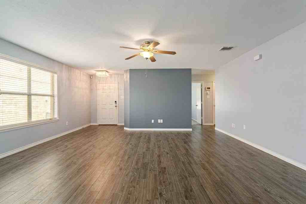 4908 Meadow Trails Dr - Photo 5 of 19