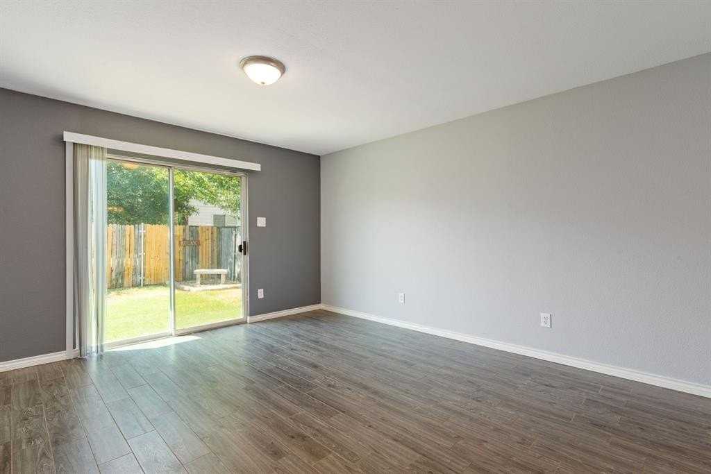 4908 Meadow Trails Dr - Photo 6 of 19