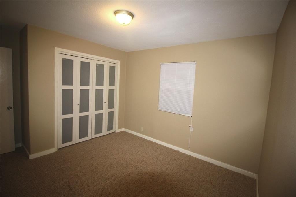 237 Samuel St - Photo 5 of 8