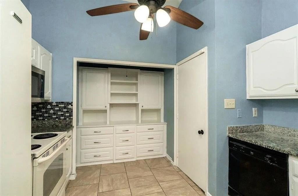 3207 Forest Creek Dr - Photo 4 of 8