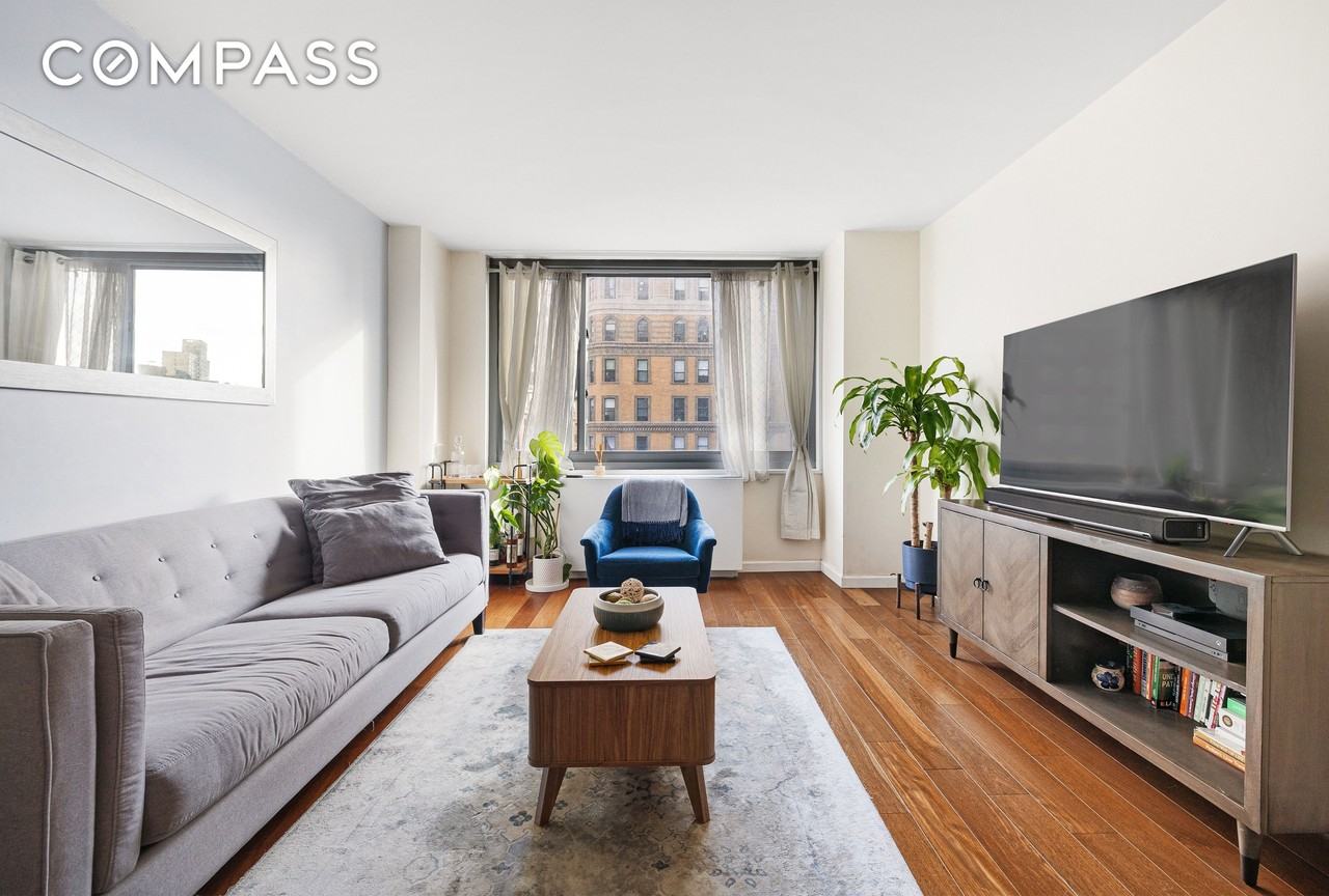 2025 Broadway #9F - Photo 2 of 10