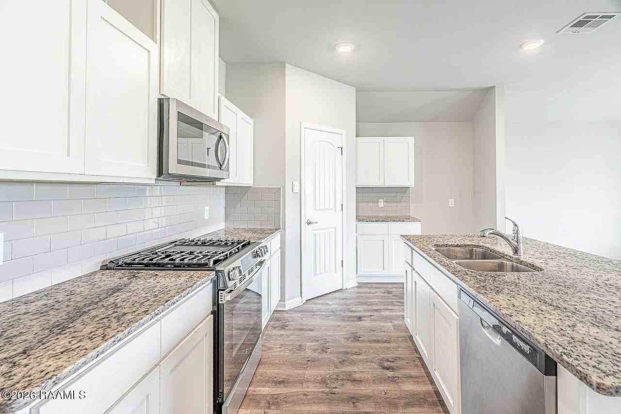 206 Chestnut Oak Dr - Photo 7 of 28