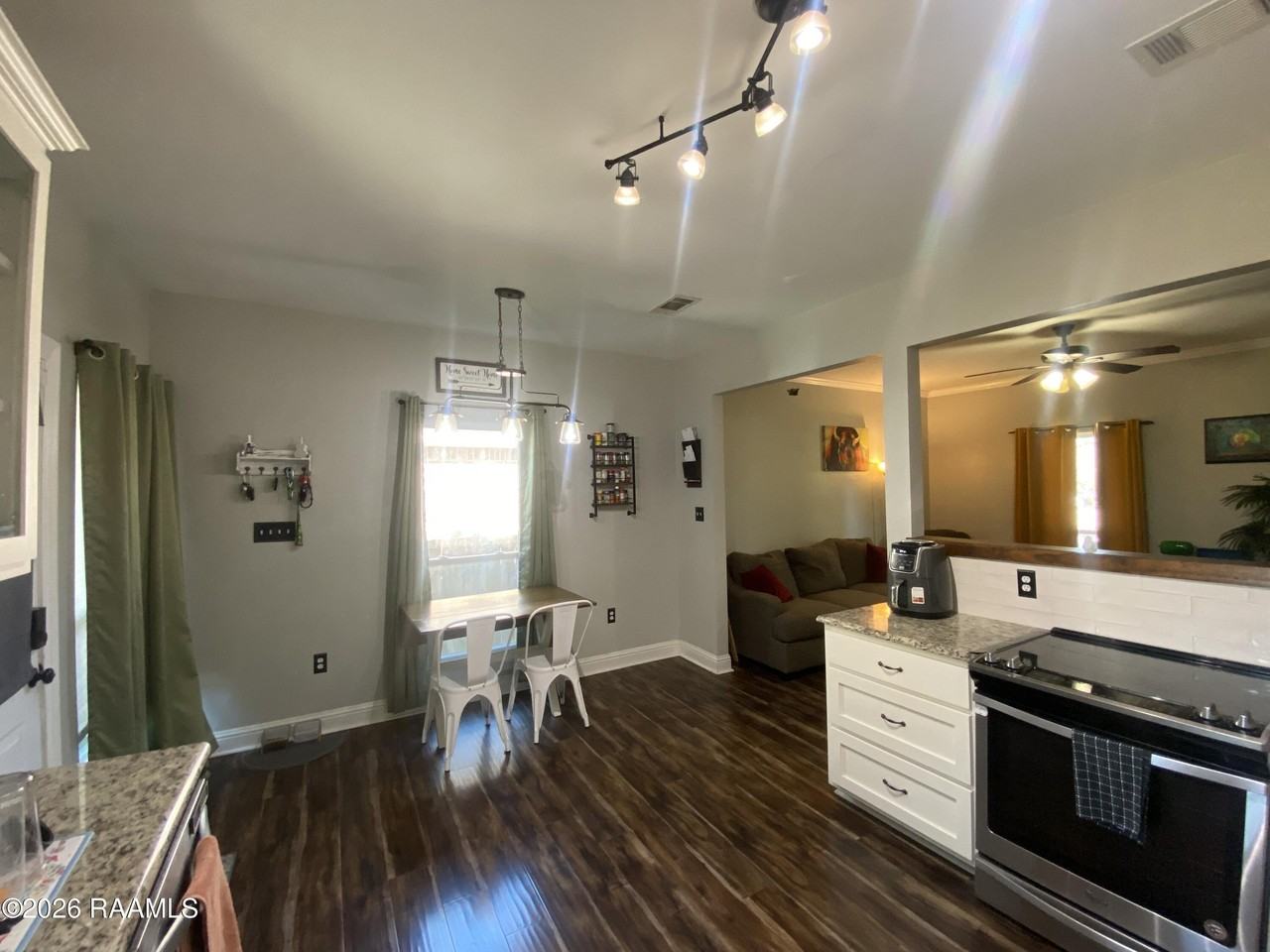 1005 Don Ave - Photo 7 of 19