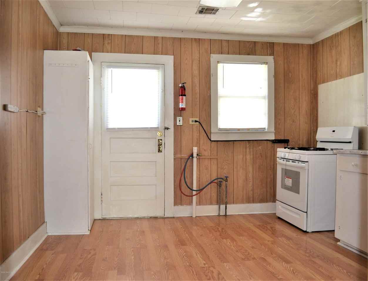 1710 S Iberia St - Photo 7 of 10