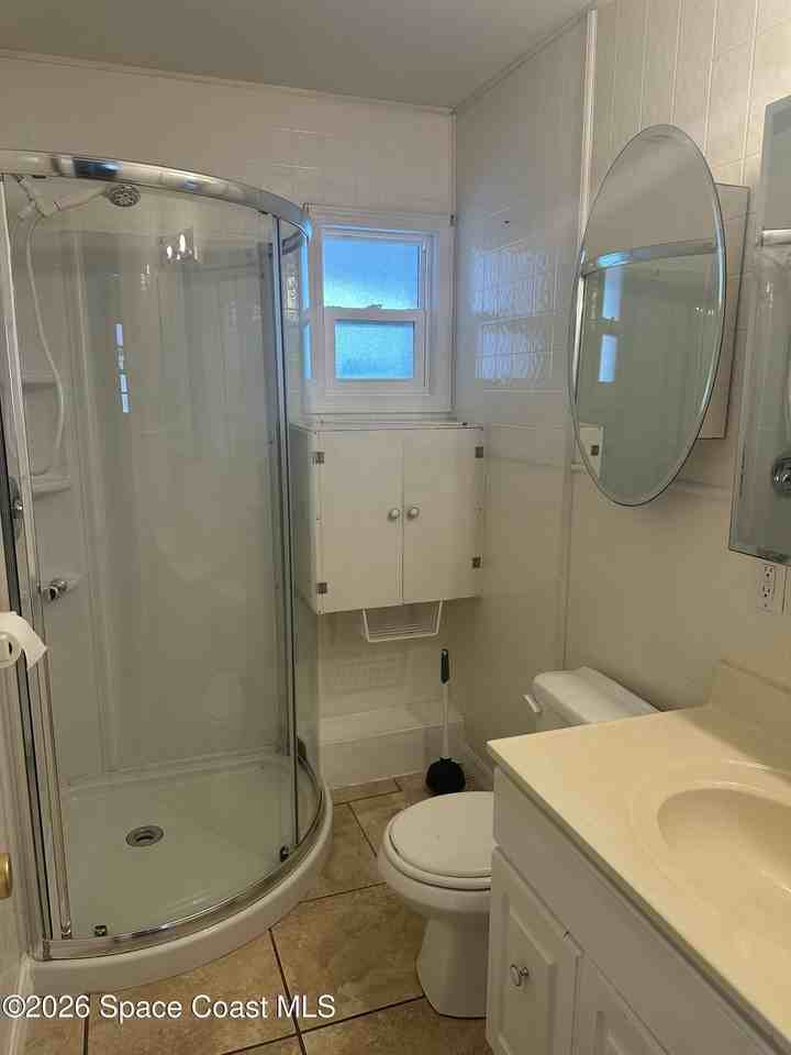 205 Crown Blvd - Photo 5 of 10