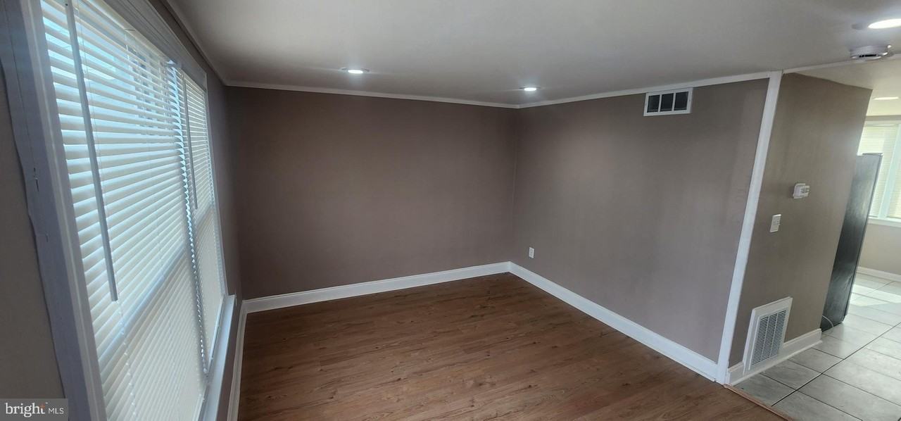 7915 Eastdale Rd - Photo 5 of 19