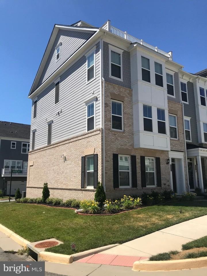 17351 Redshank Rd - Photo 2 of 50