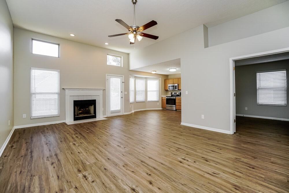 5655 Dashshund Ct - Photo 5 of 17