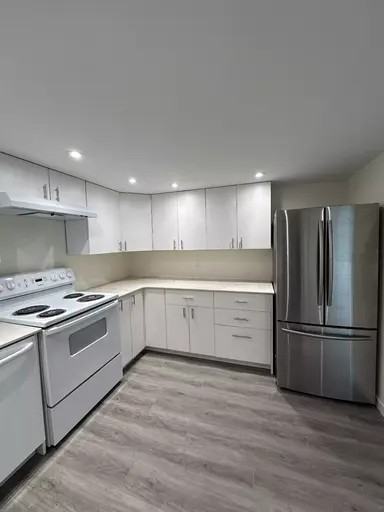 621 Stewart St #2 - Photo 6 of 22