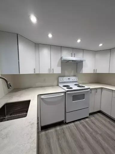 621 Stewart St #2 - Photo 7 of 22