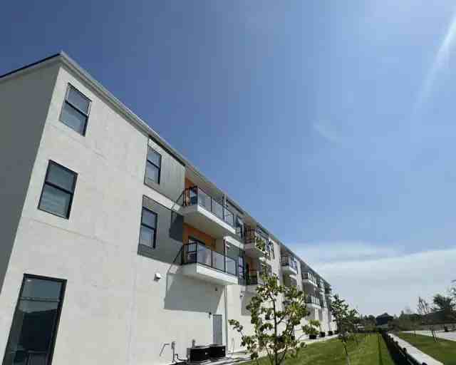 585 Mandalay Dr #311