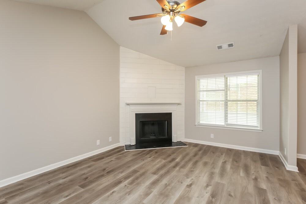 173 Williamsburg Way - Photo 6 of 17